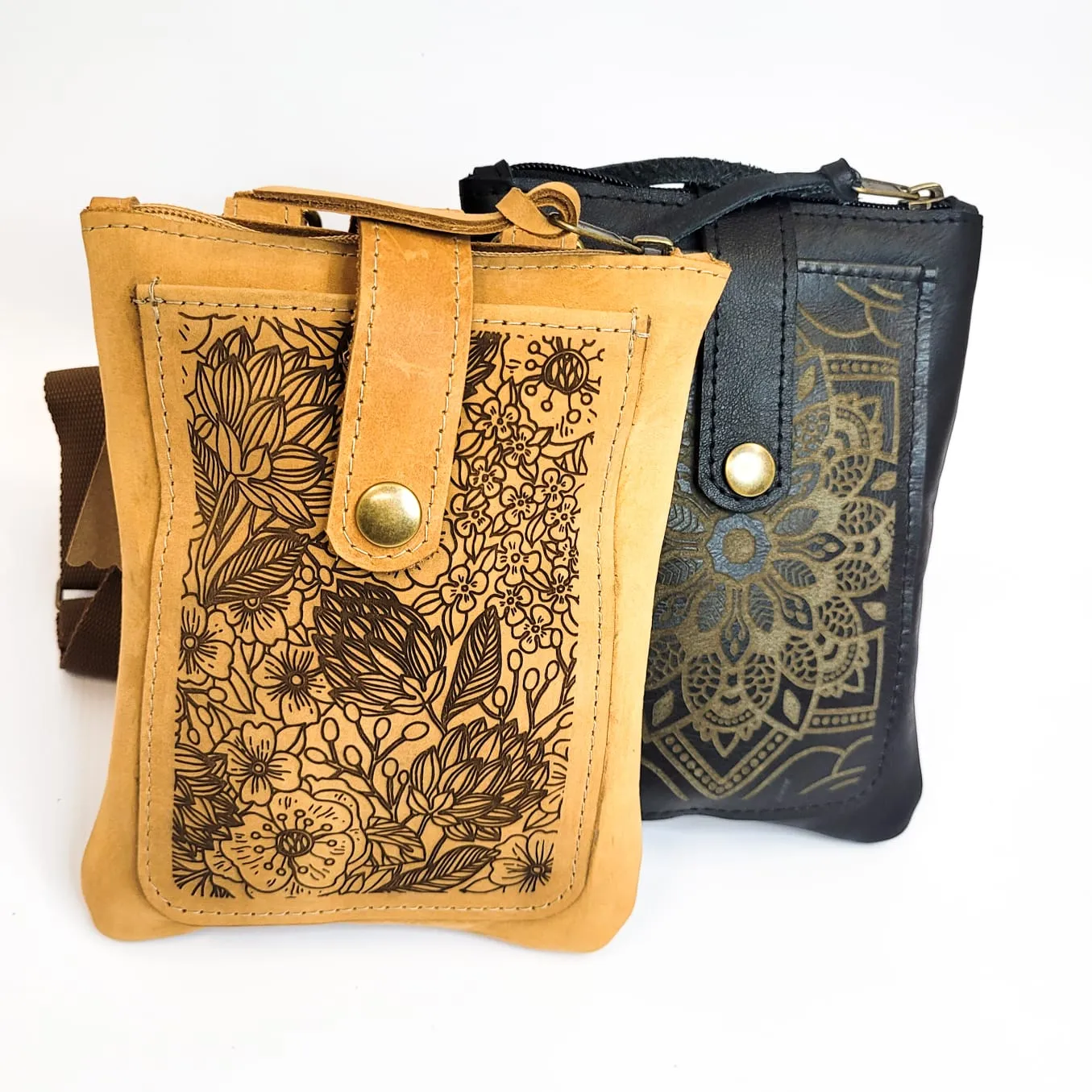 Gia leather black Nadia Laser sling pouch