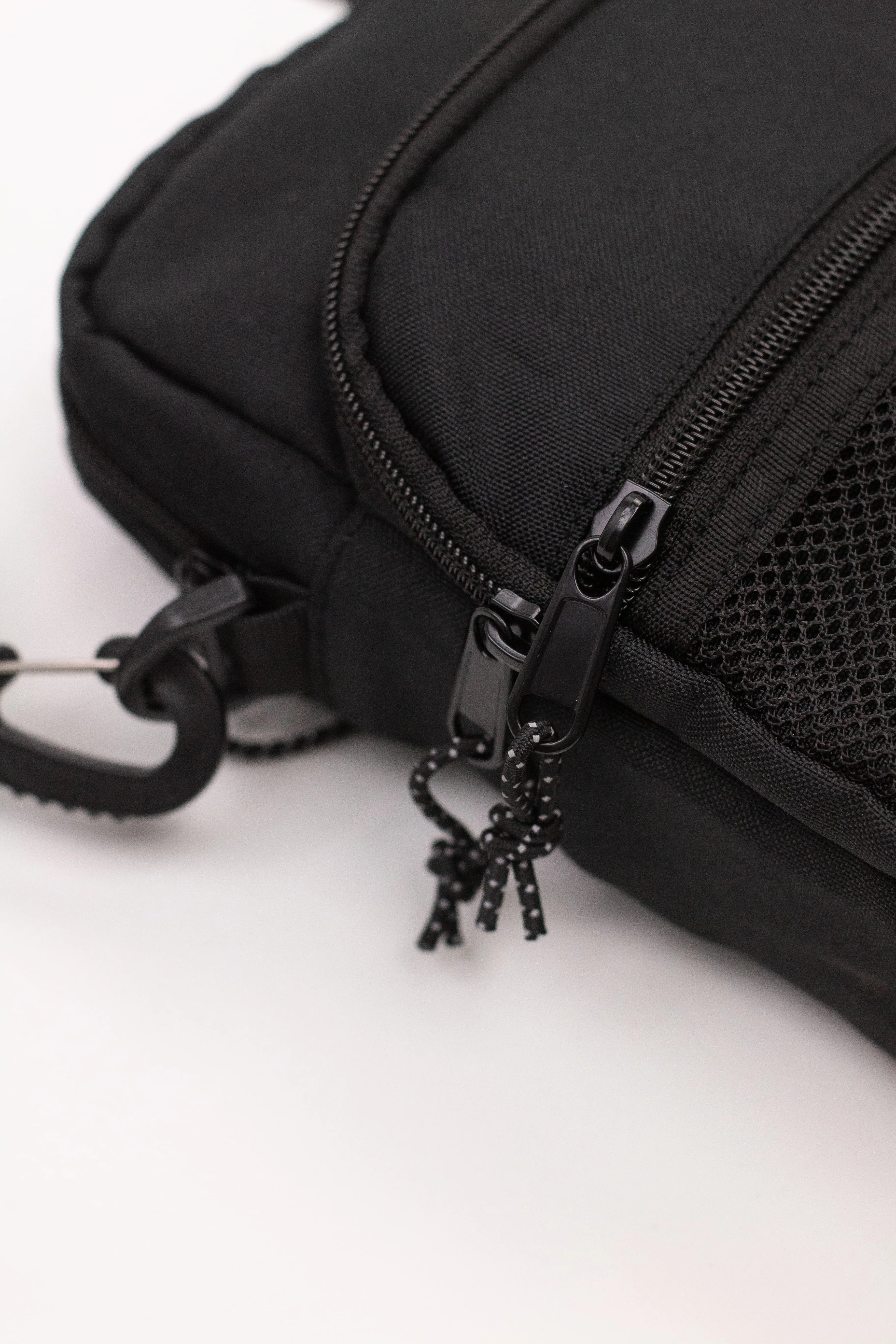 RUBASHKA CROSS BODY BAG BLACK